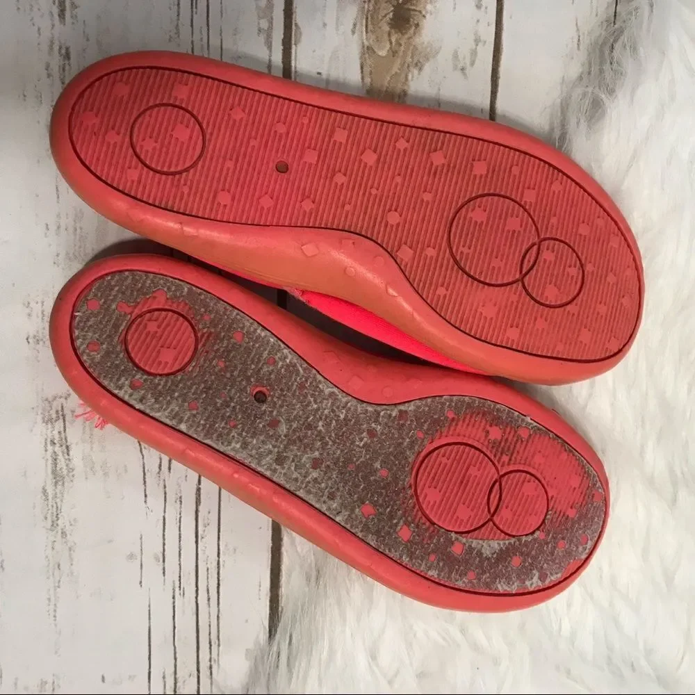 SALE!‎ 🌷Cat & Jack Water Shoes Kids Girls Boys Medium 2 / 3 sale